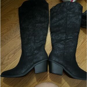 Black Boots!